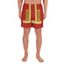 Personalisierte Feuerwehr Badehose Rot mit Feuerwehr und Wunschort – am Model