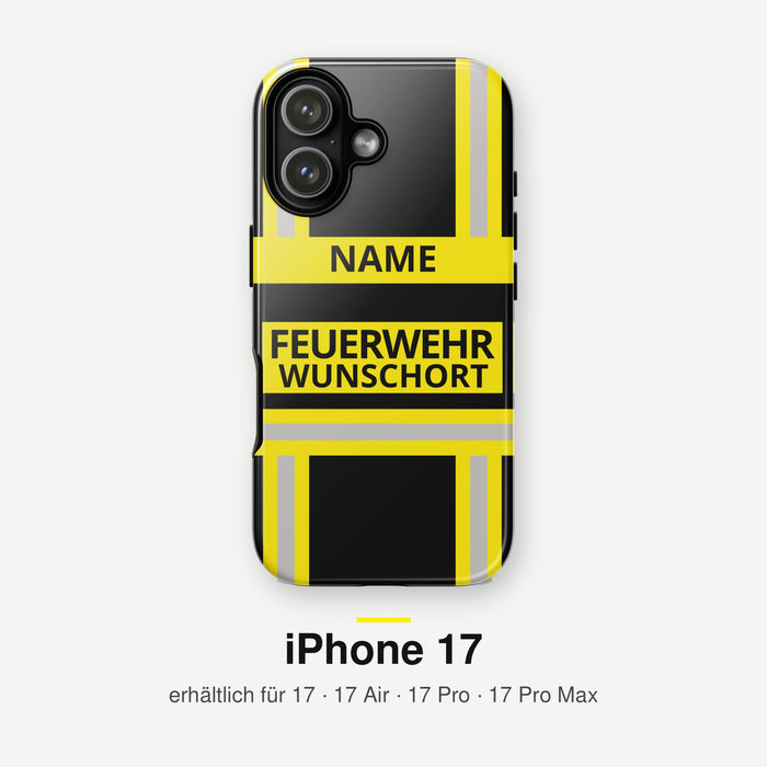 Feuerwehr Handyhülle iPhone® Hardcase Schwarz/Gelb mit Name und Wunschort – iPhone 17 / 17 Air / 17 Pro / 17 Pro Max