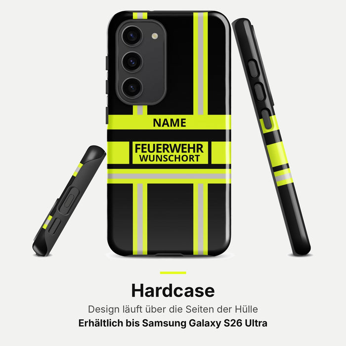 Feuerwehr Handyhülle Samsung® Hardcase Schwarz/Leuchtgelb mit Name und Wunschort – Samsung Galaxy S23 / S23 Plus / S23 Ultra