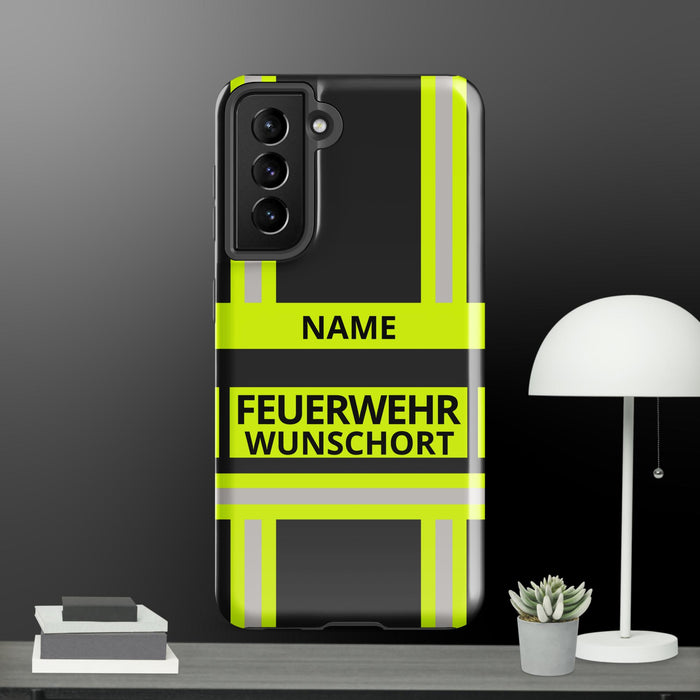 Feuerwehr Handyhülle Samsung® Galaxy S21 FE Hardcase Schwarz/Leuchtgelb – personalisiert mit Name und Feuerwehr
