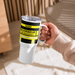 Feuerwehr Thermobecher – Personalisiert mit Name & Wunschort (Schwarz/Gelb) – Bild 13