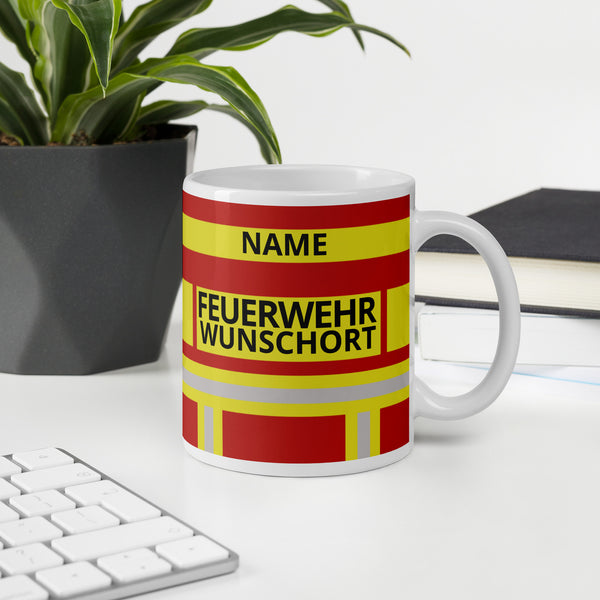 Feuerwehr Tasse – Personalisiert mit Name & Wunschort (Rot/Gelb)
