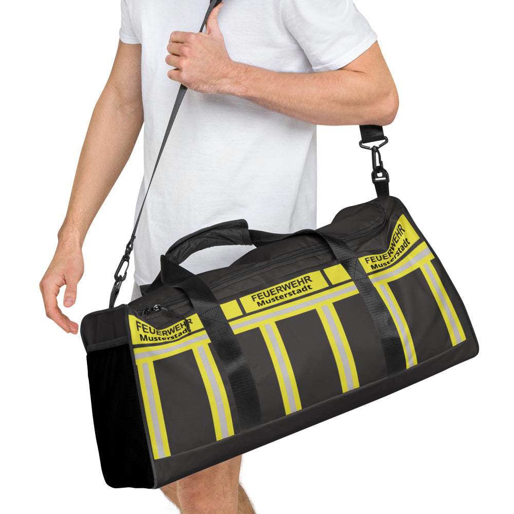 https://112-must-have.de/cdn/shop/products/all-over-print-duffle-bag-white-right-front-61acacb9f159a_1445x.jpg?v=1638706369